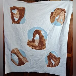🇺🇸Vintage ARCHES NATIONAL PARK, UT tablecloth approximately 46"×53"
